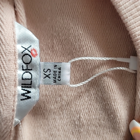 🆕️ Wildfox Woman's Statement Sweatshirt "But First, Cocktails" Size XS - Picture 7 of 9